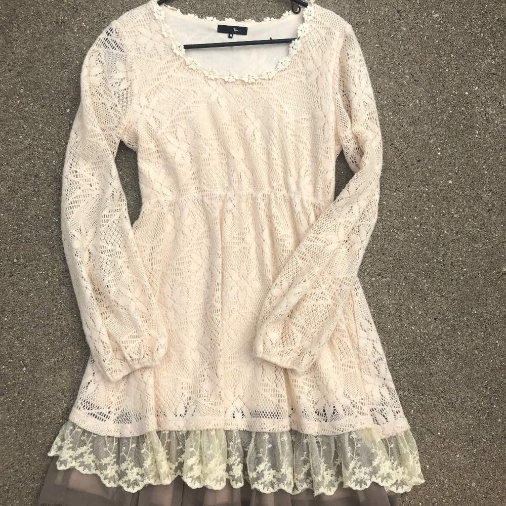 Lace Long sleeve dress